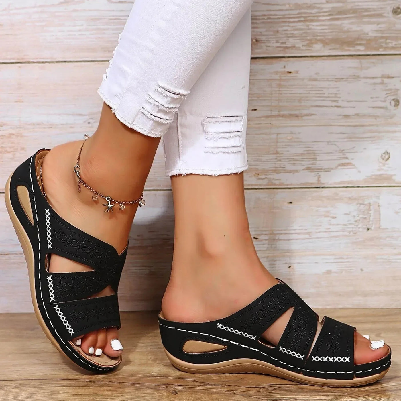 Adalynn - Sandalen mit Kristallenverschluss