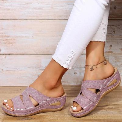 Adalynn - Sandalen mit Kristallenverschluss