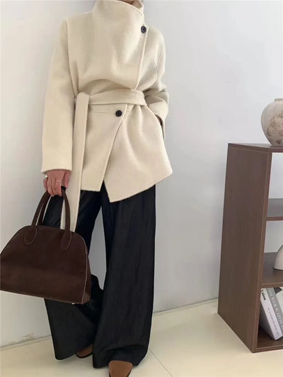 Marisa | Moderner Mantel aus feiner Wolle