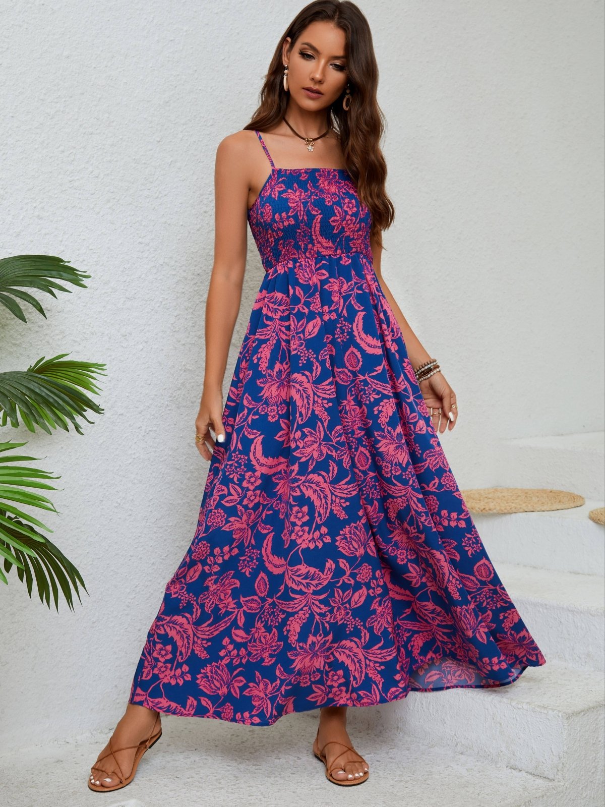Emma - Blumig, raffiniertes Maxikleid mit Spaghettiträgern